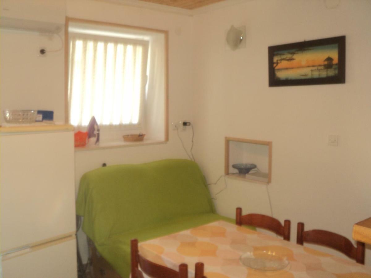 Studio Apartman Kastel Kambelovac Kaštela Exterior foto
