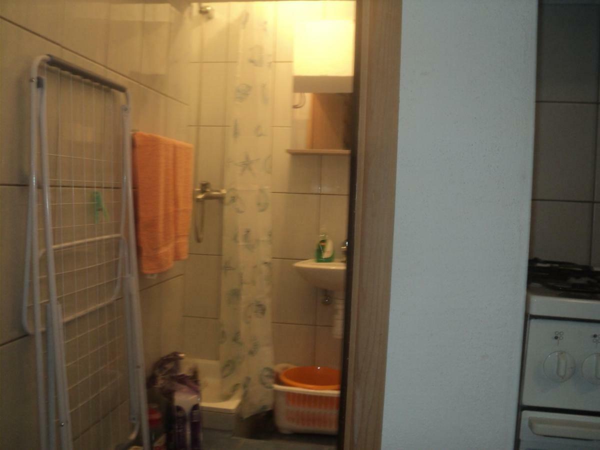 Studio Apartman Kastel Kambelovac Kaštela Exterior foto